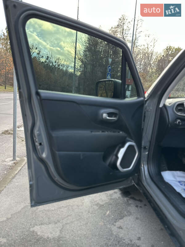 Внедорожник / Кроссовер Jeep Renegade 2019 в Киеве