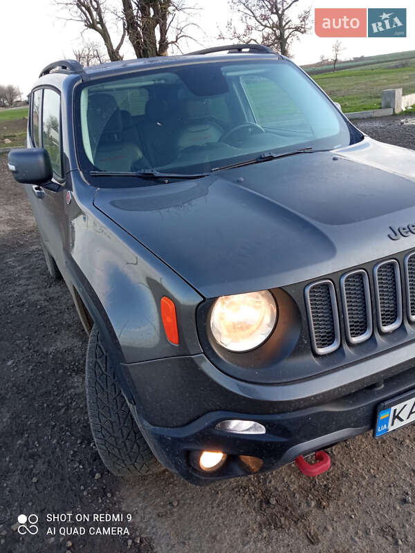 Внедорожник / Кроссовер Jeep Renegade 2016 в Киеве