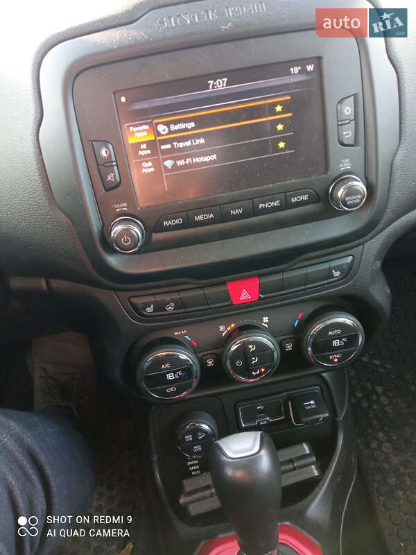 Внедорожник / Кроссовер Jeep Renegade 2016 в Киеве