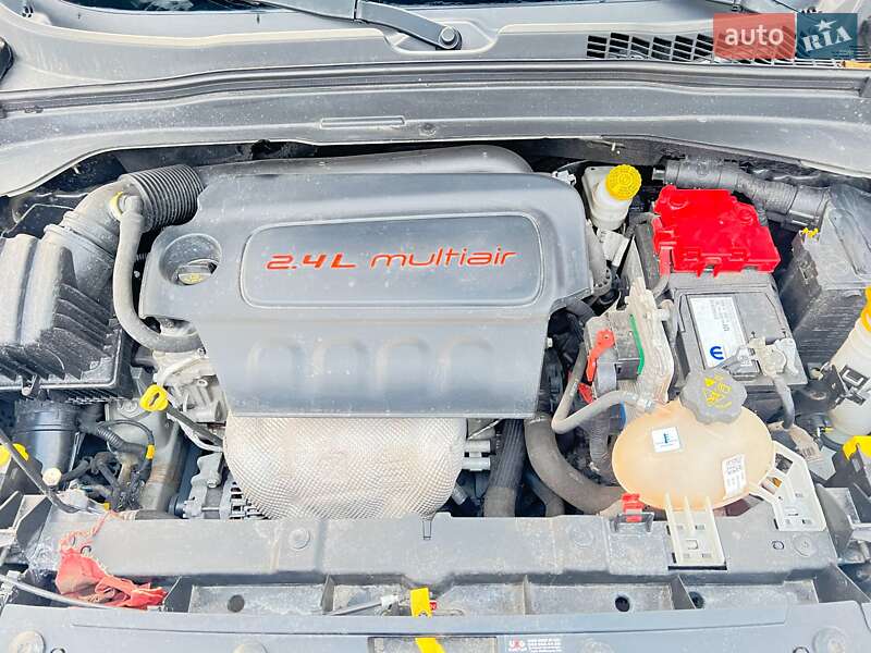 Внедорожник / Кроссовер Jeep Renegade 2015 в Чернигове