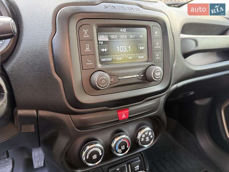 Позашляховик / Кросовер Jeep Renegade 2016 в Києві