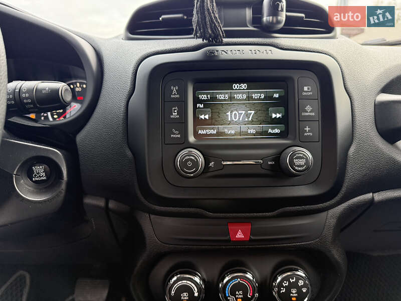 Позашляховик / Кросовер Jeep Renegade 2017 в Житомирі