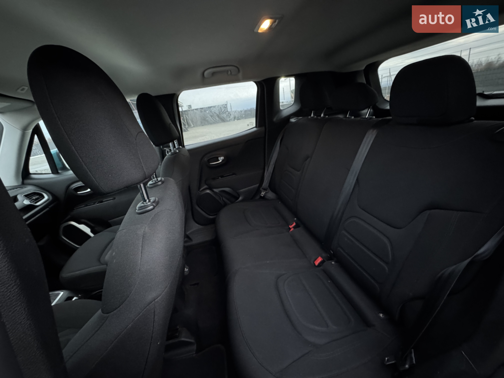 2020 Jeep Renegade - мініатюра 10
