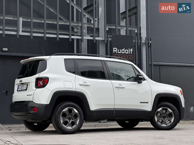 Внедорожник / Кроссовер Jeep Renegade 2016 в Киеве
