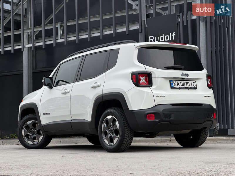Внедорожник / Кроссовер Jeep Renegade 2016 в Киеве