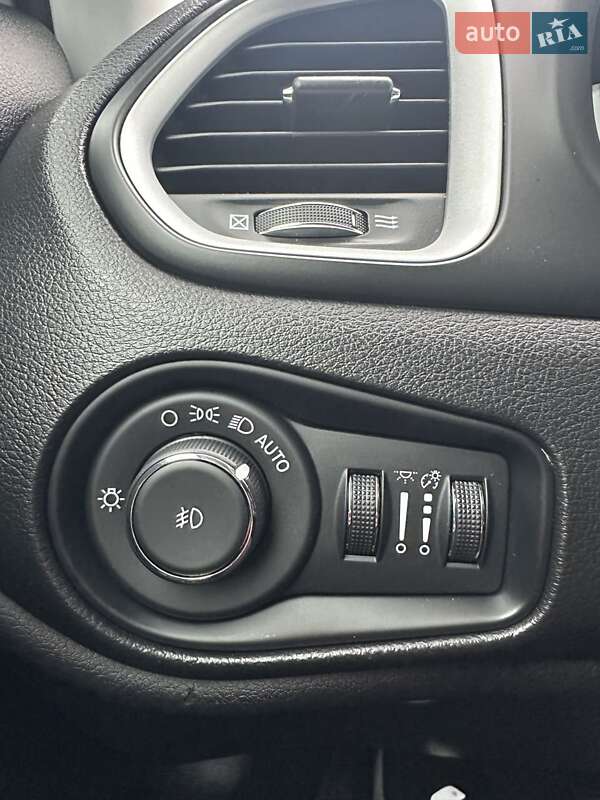 Позашляховик / Кросовер Jeep Renegade 2021 в Білогородці