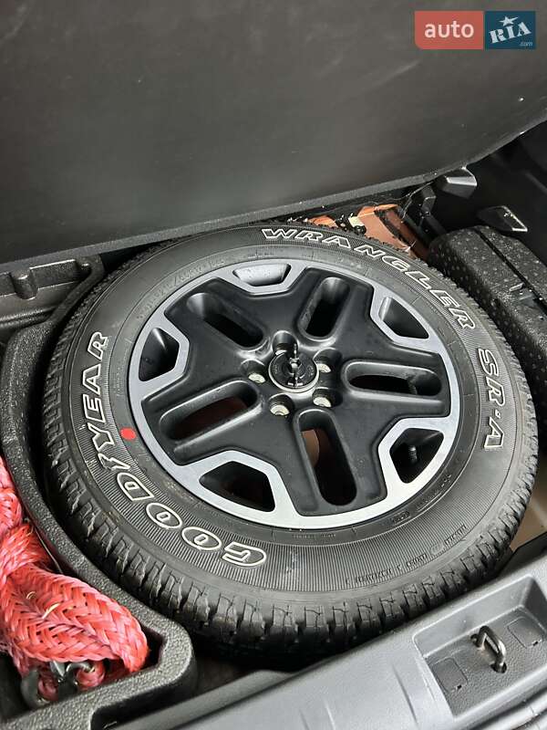 Внедорожник / Кроссовер Jeep Renegade 2015 в Сумах