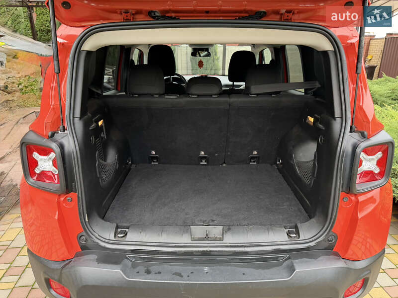 Позашляховик / Кросовер Jeep Renegade 2015 в Дніпрі фото 15 Позашляховик / Кросовер Jeep Renegade 2015 в Дніпрі