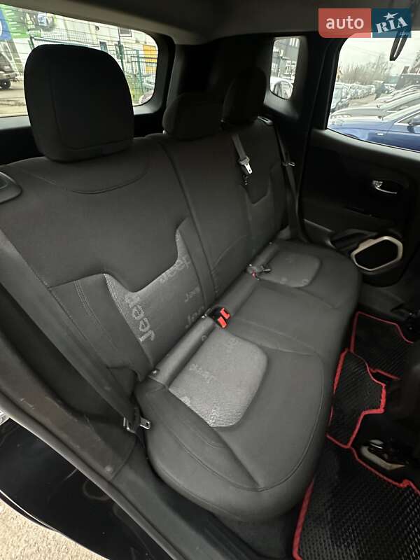 Внедорожник / Кроссовер Jeep Renegade 2016 в Сумах