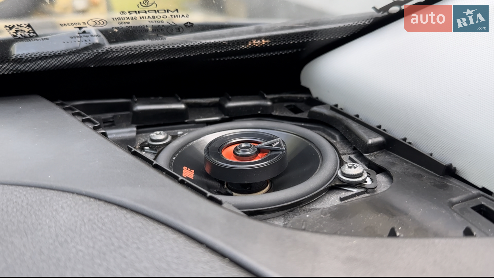 2015 Jeep Renegade - мініатюра 27