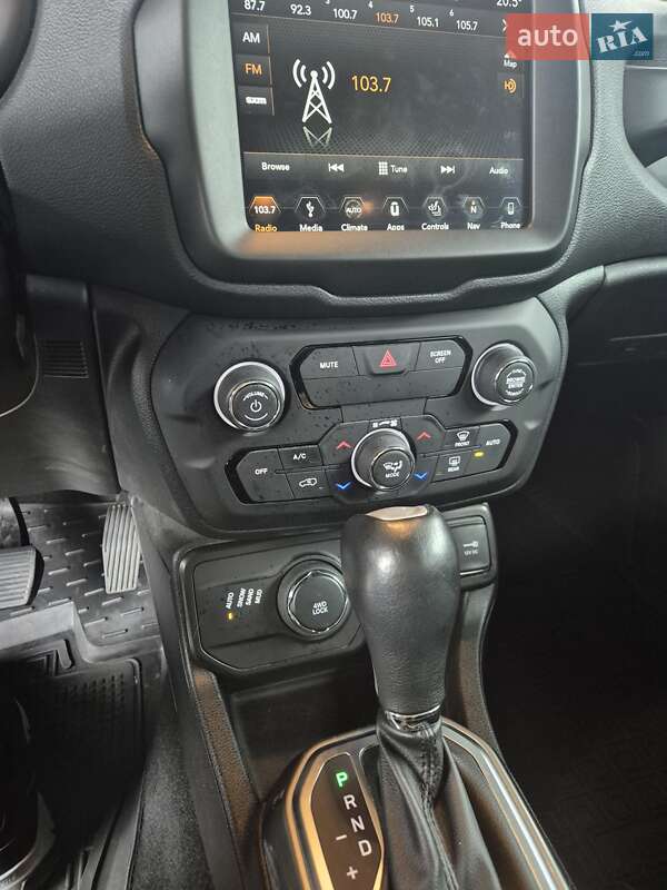 Внедорожник / Кроссовер Jeep Renegade 2019 в Ровно