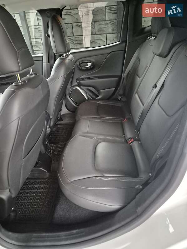 Внедорожник / Кроссовер Jeep Renegade 2019 в Ровно