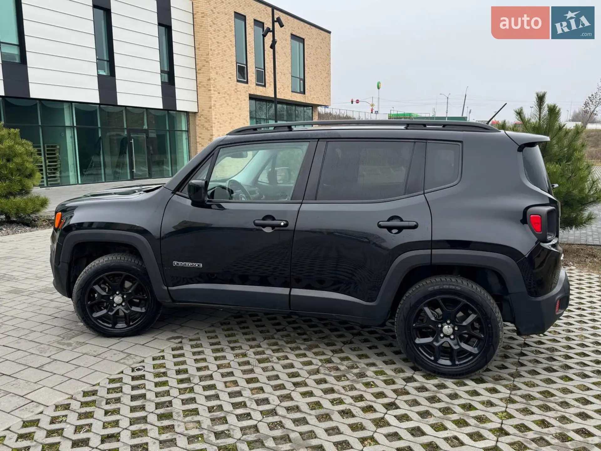 2016 Jeep Renegade - мініатюра 8