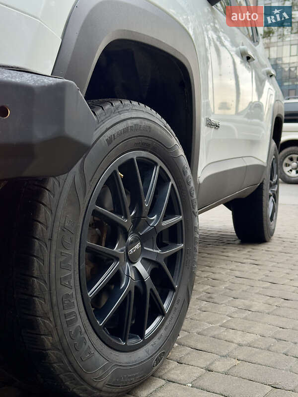 Внедорожник / Кроссовер Jeep Renegade 2018 в Киеве фото 14 Внедорожник / Кроссовер Jeep Renegade 2018 в Киеве