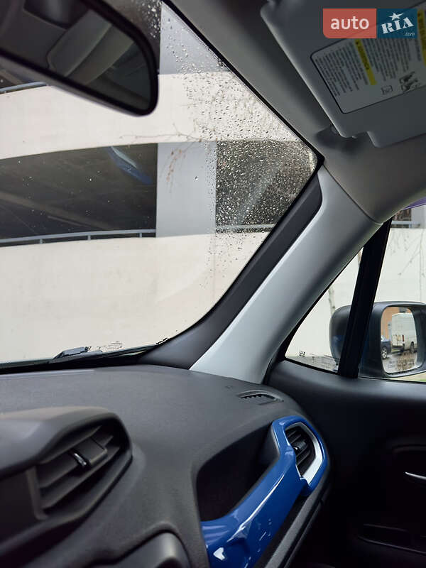 Внедорожник / Кроссовер Jeep Renegade 2018 в Киеве фото 23 Внедорожник / Кроссовер Jeep Renegade 2018 в Киеве