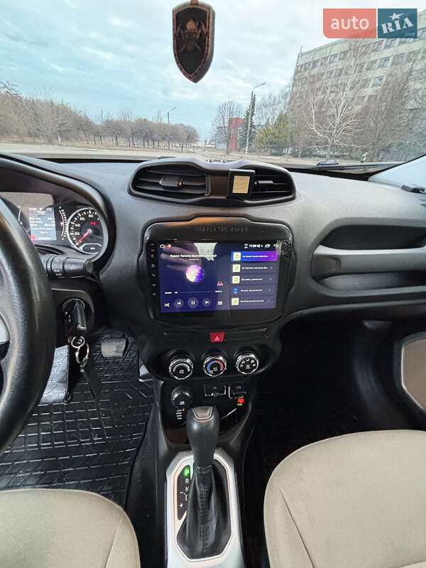 Позашляховик / Кросовер Jeep Renegade 2015 в Харкові