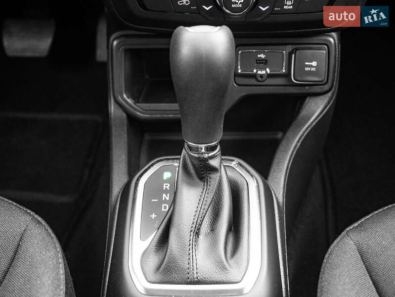 Внедорожник / Кроссовер Jeep Renegade 2020 в Киеве