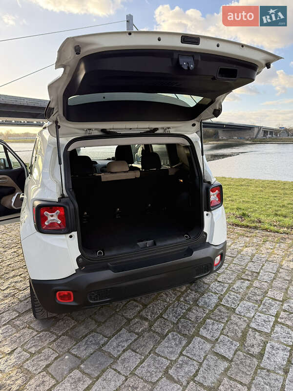 Позашляховик / Кросовер Jeep Renegade 2017 в Харкові