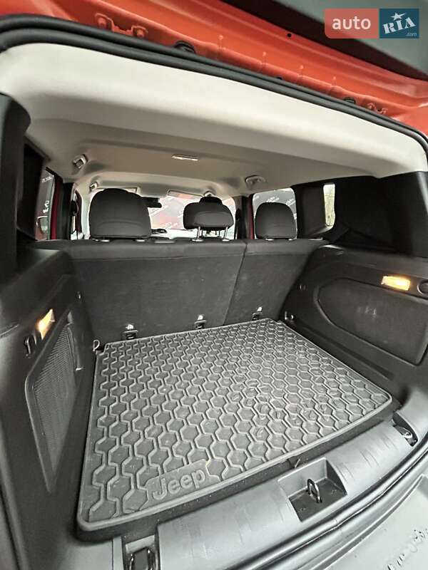 Позашляховик / Кросовер Jeep Renegade 2015 в Сумах