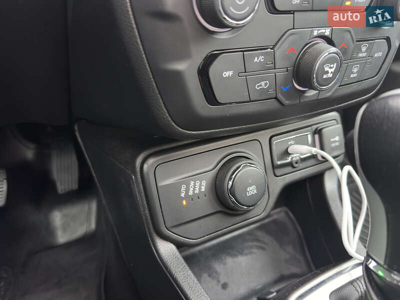 Позашляховик / Кросовер Jeep Renegade 2017 в Києві