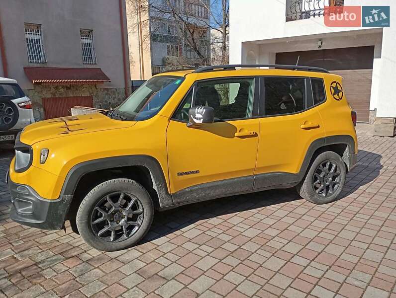 Внедорожник / Кроссовер Jeep Renegade 2016 в Киеве