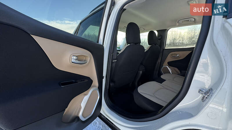 Позашляховик / Кросовер Jeep Renegade 2015 в Львові фото 13 Позашляховик / Кросовер Jeep Renegade 2015 в Львові