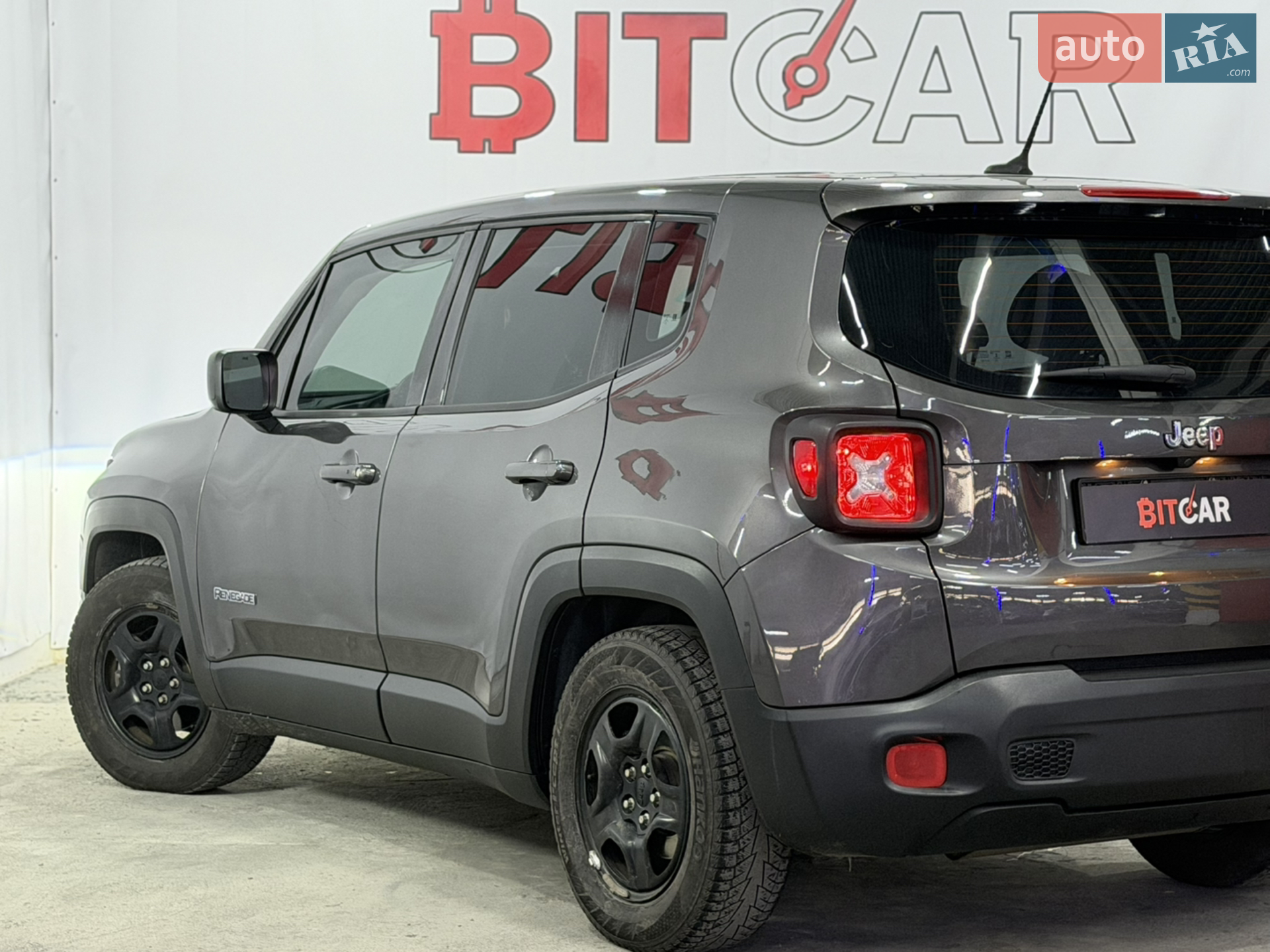 2016 Jeep Renegade - мініатюра 16