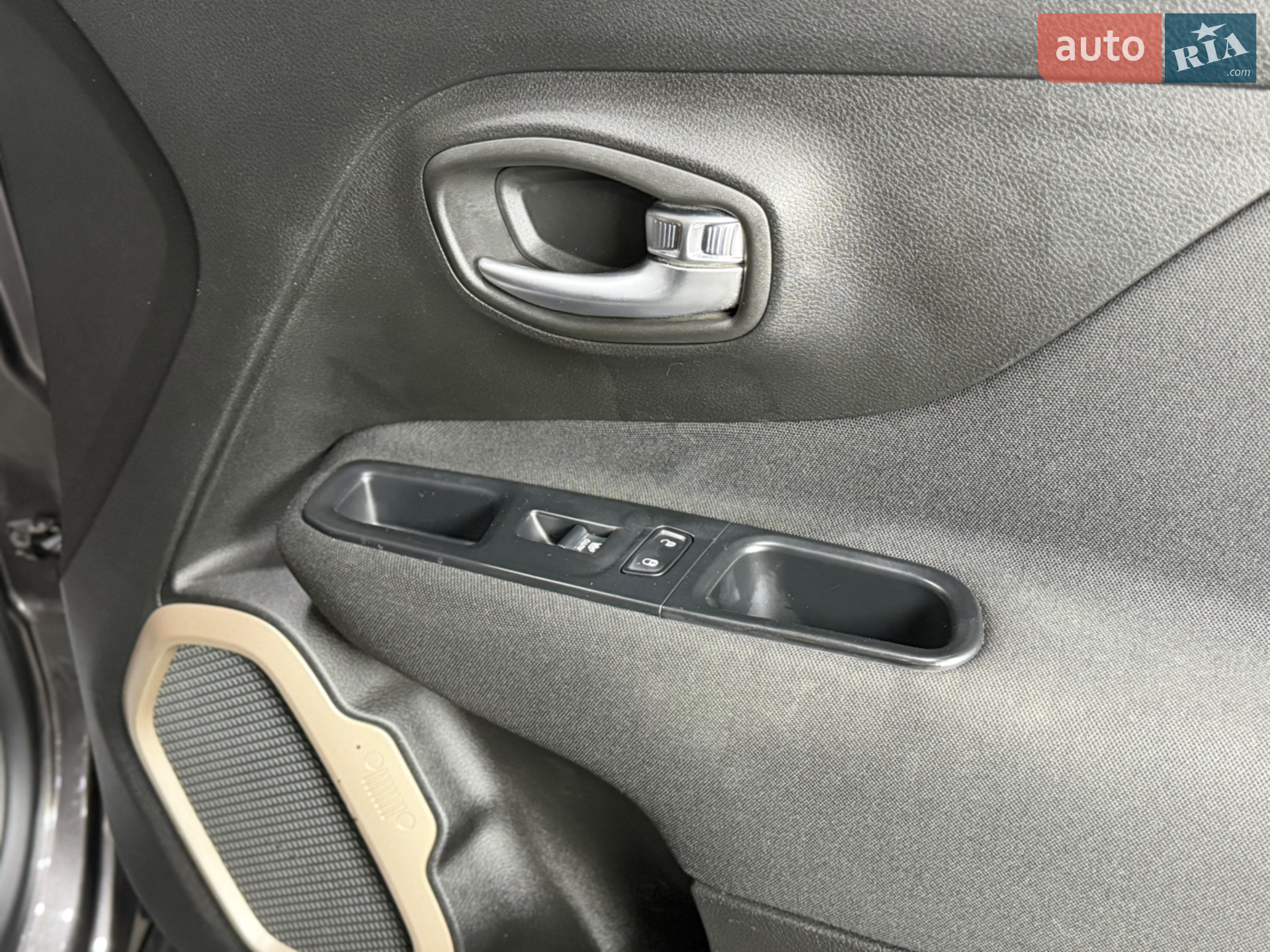 2016 Jeep Renegade - мініатюра 35