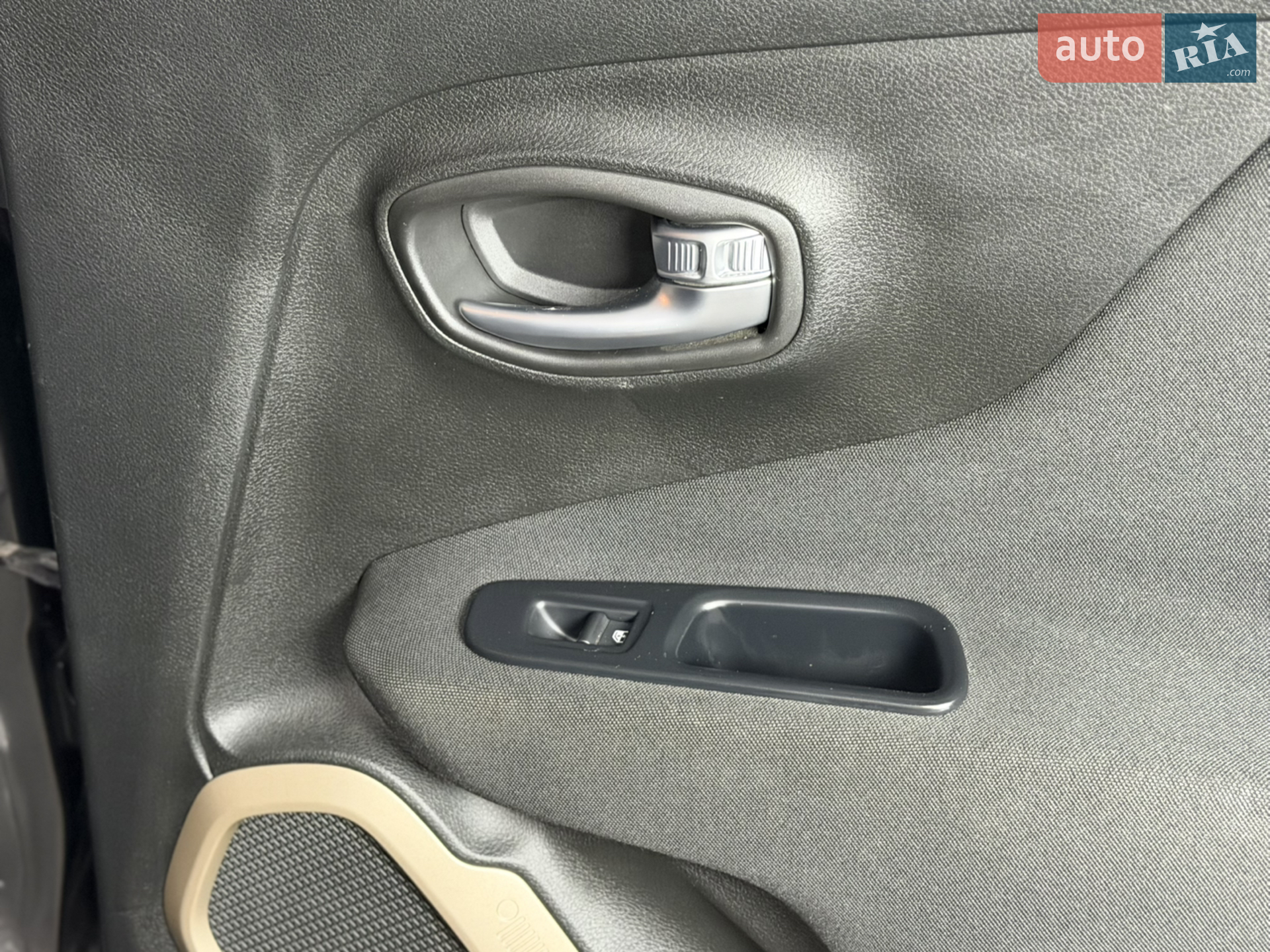 2016 Jeep Renegade - мініатюра 39