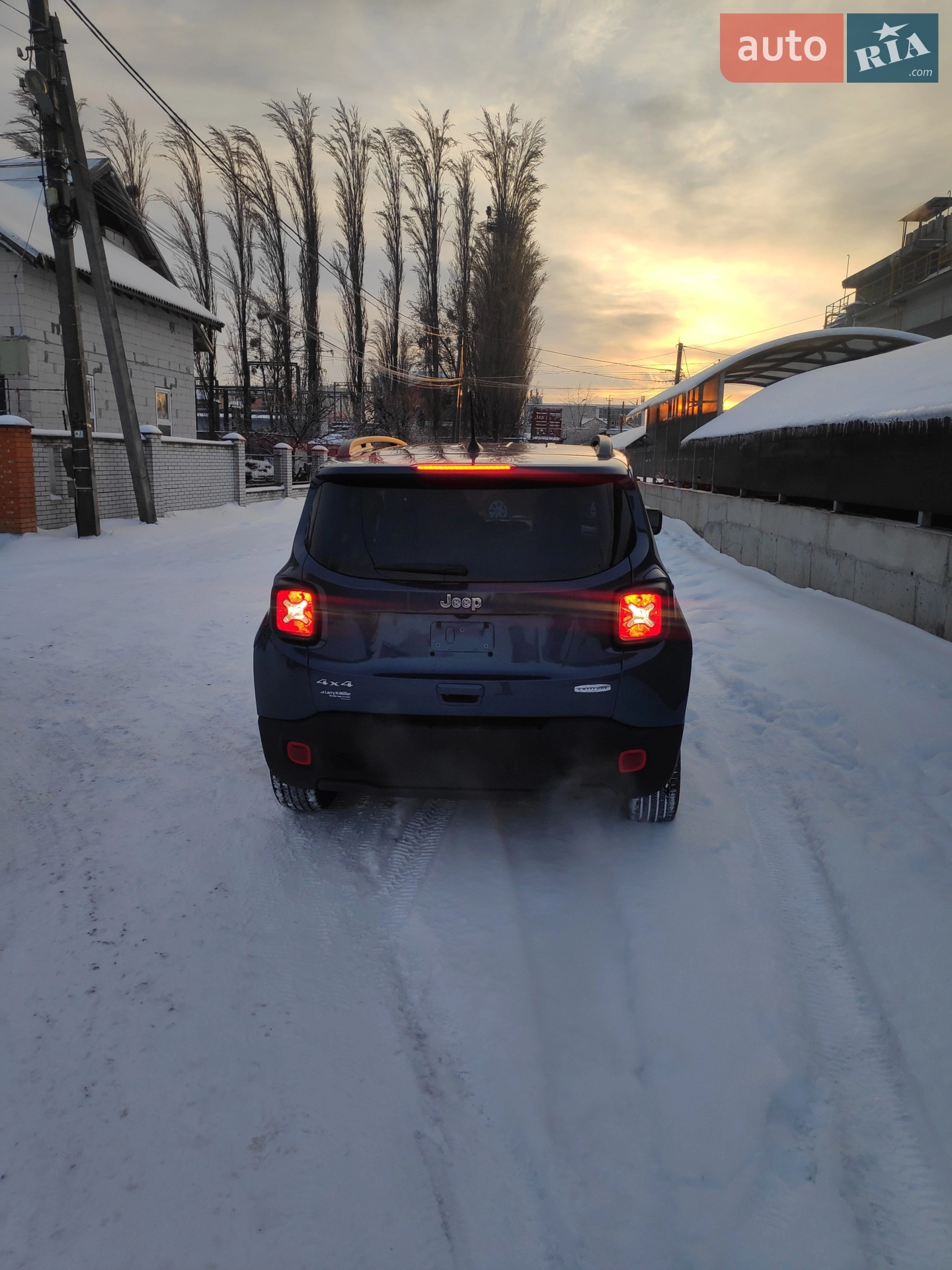 2022 Jeep Renegade - мініатюра 11