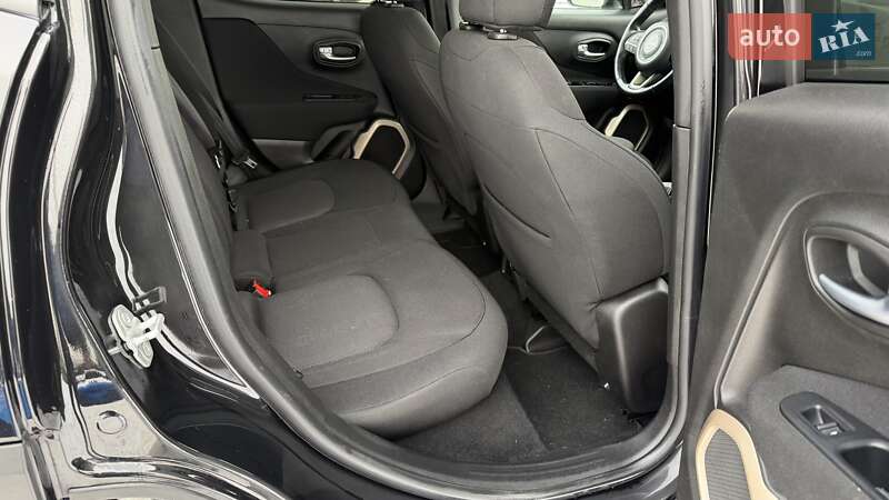 Внедорожник / Кроссовер Jeep Renegade 2016 в Киеве