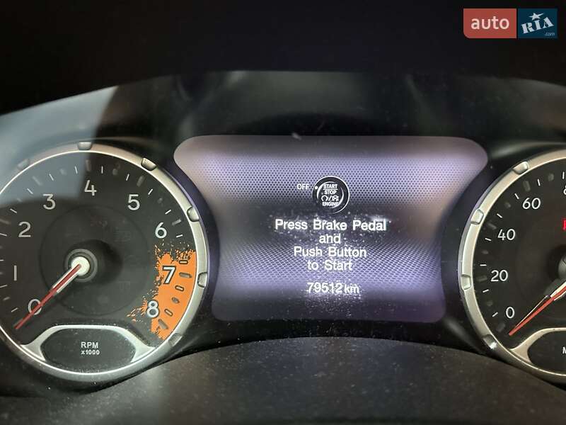 Внедорожник / Кроссовер Jeep Renegade 2015 в Брусилове