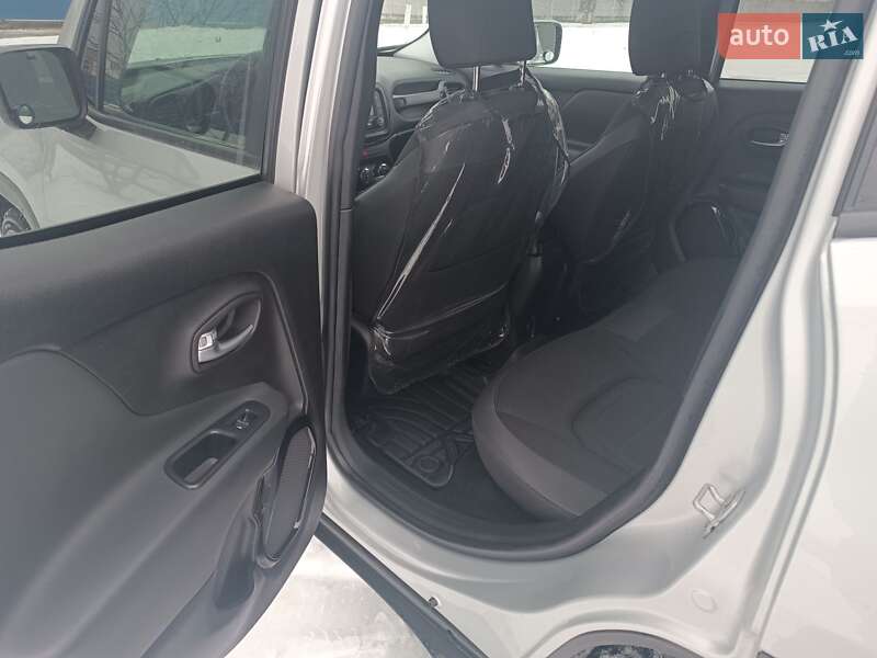 Внедорожник / Кроссовер Jeep Renegade 2017 в Полтаве