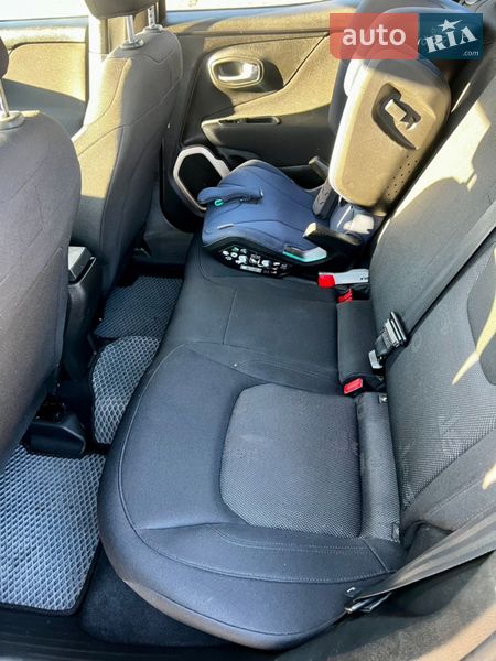 Внедорожник / Кроссовер Jeep Renegade 2016 в Бердичеве