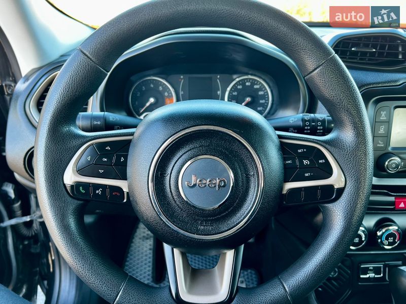 Внедорожник / Кроссовер Jeep Renegade 2016 в Бердичеве