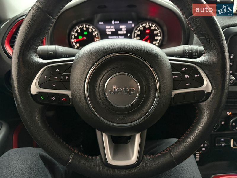 Внедорожник / Кроссовер Jeep Renegade 2016 в Кривом Роге