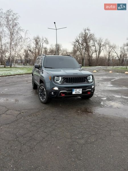 Внедорожник / Кроссовер Jeep Renegade 2016 в Кривом Роге