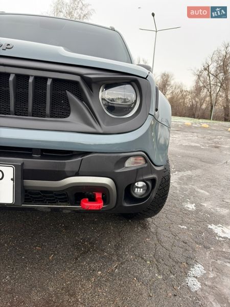 Внедорожник / Кроссовер Jeep Renegade 2016 в Кривом Роге