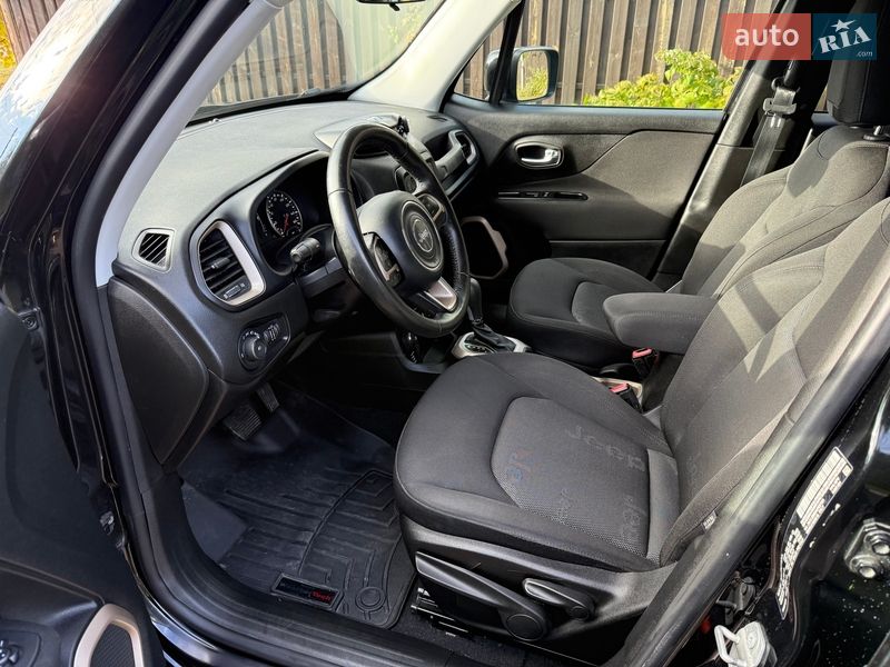 Внедорожник / Кроссовер Jeep Renegade 2016 в Киеве