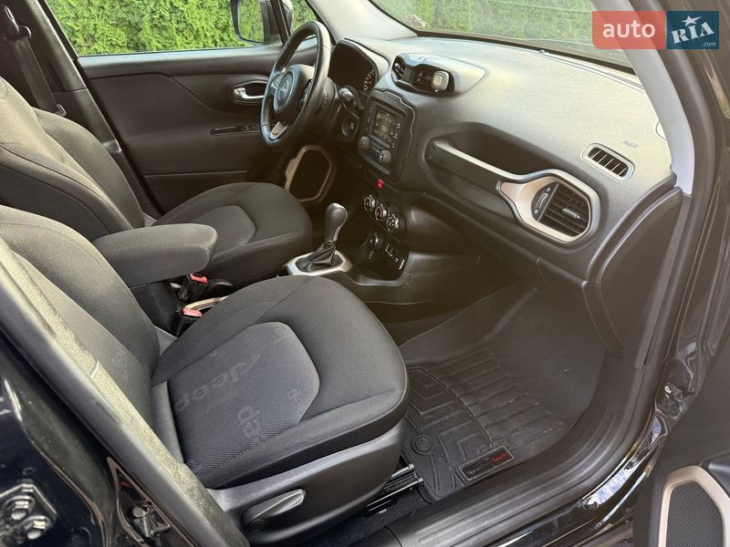 Внедорожник / Кроссовер Jeep Renegade 2016 в Киеве