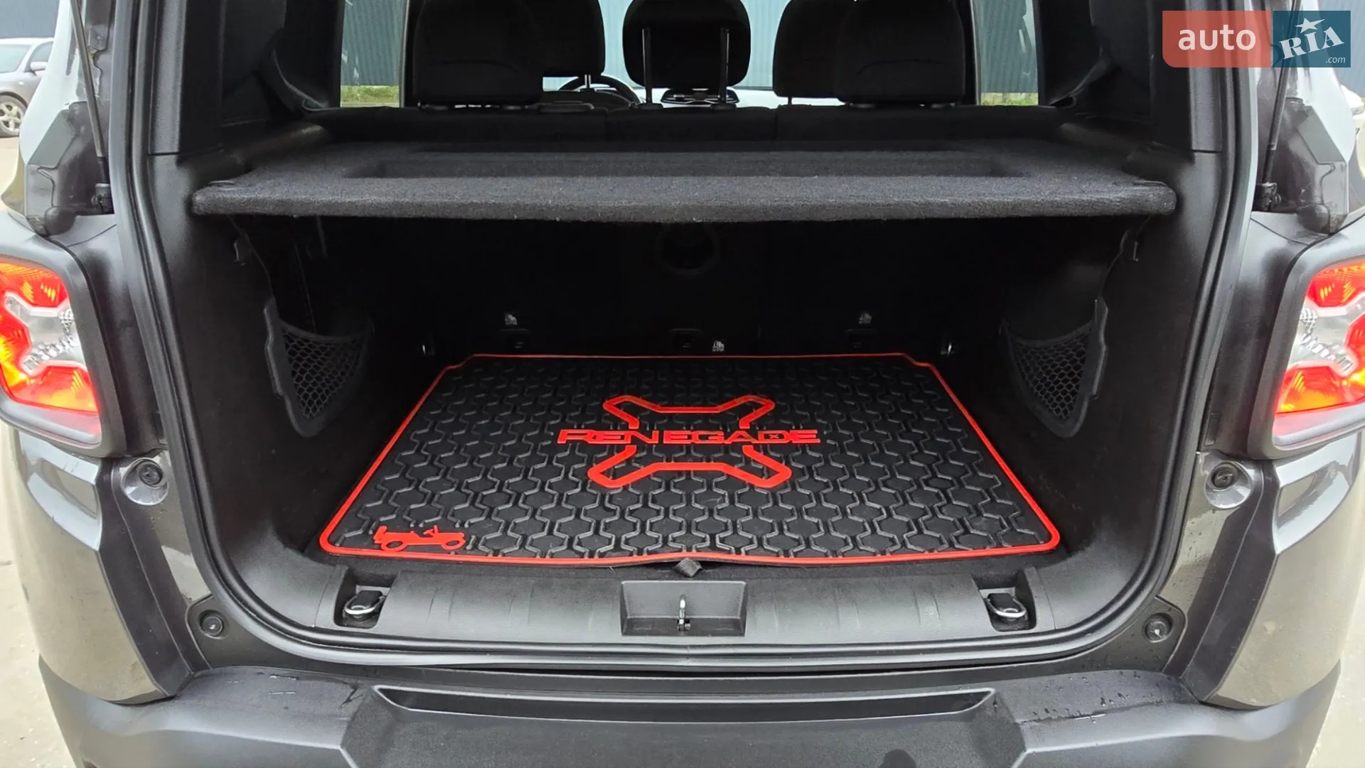 2018 Jeep Renegade - мініатюра 12