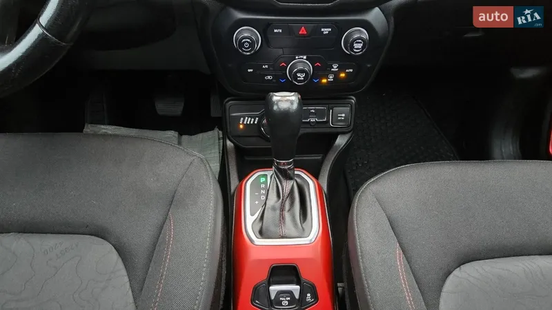 Jeep Renegade 2018 VIN ZACCJBCB6JPG98404 фото оголошення 21 з 51