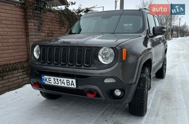 Внедорожник / Кроссовер Jeep Renegade 2016 в Ахтырке