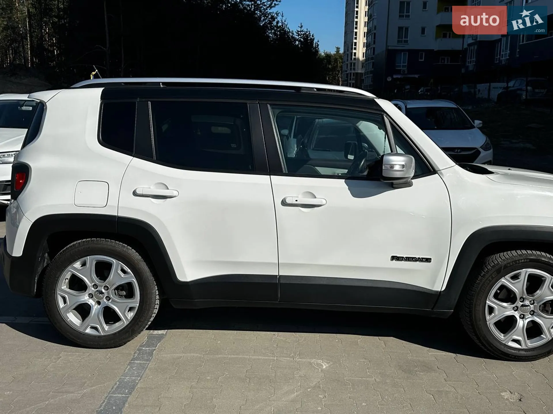 2016 Jeep Renegade - мініатюра 9