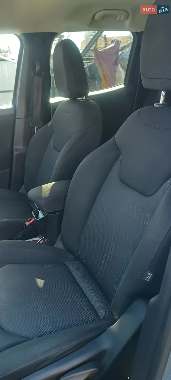 2016 Jeep Renegade - мініатюра 17