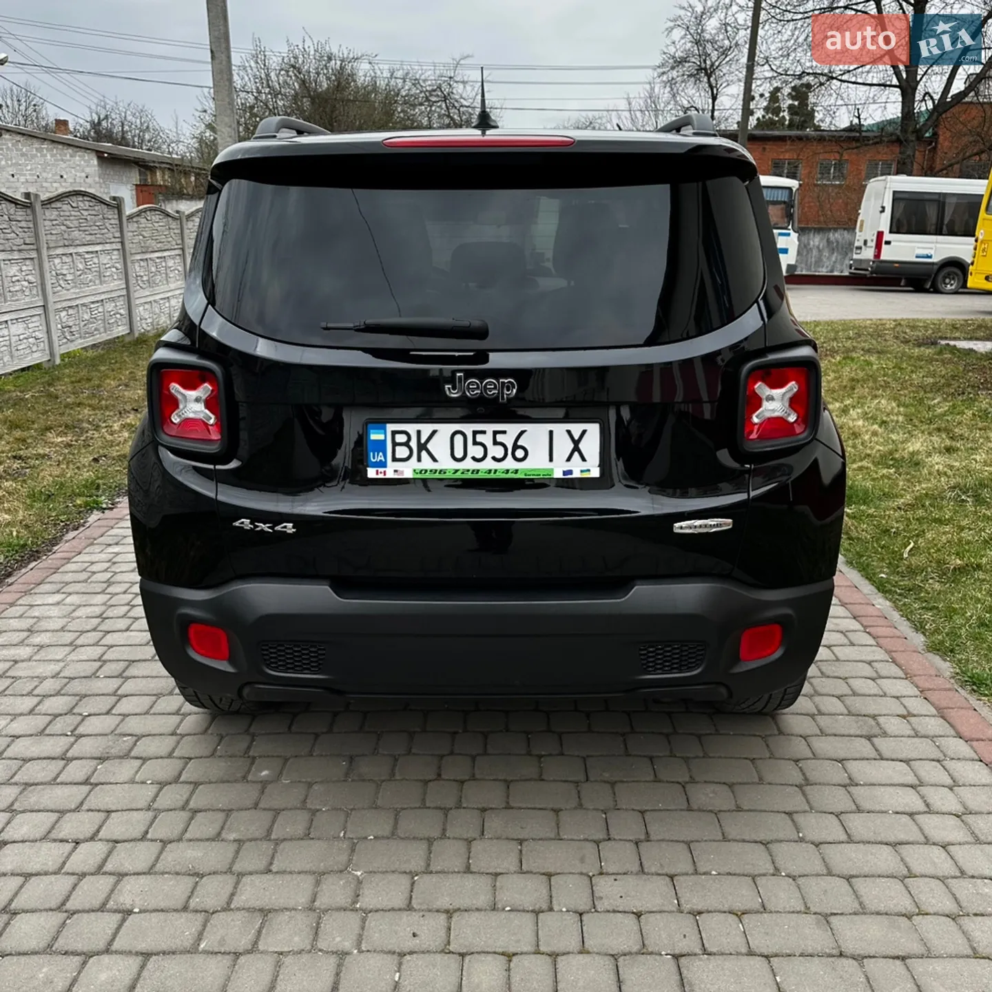 2017 Jeep Renegade - мініатюра 2