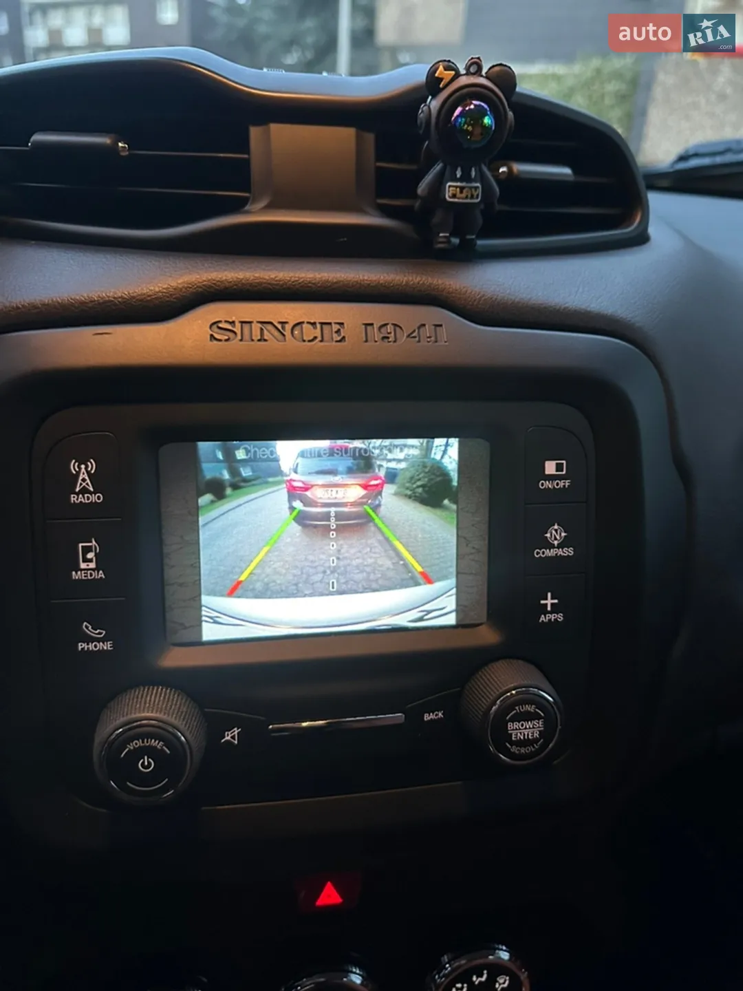2016 Jeep Renegade - мініатюра 16