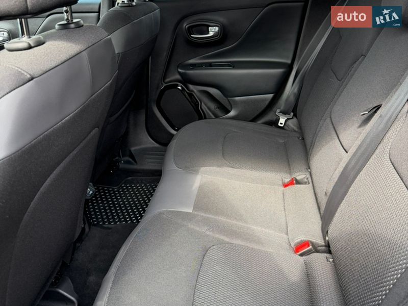 Внедорожник / Кроссовер Jeep Renegade 2019 в Киеве