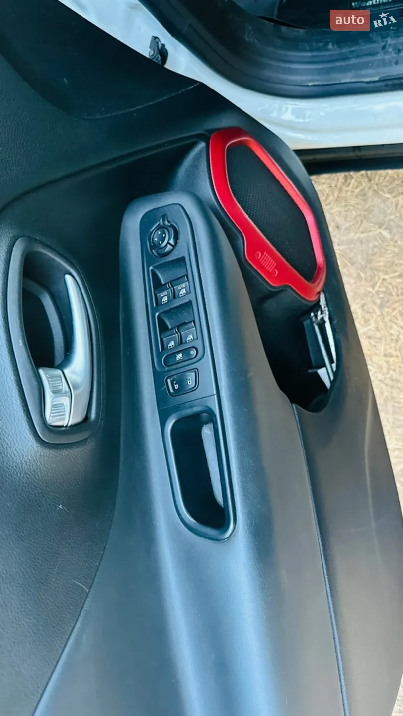 2018 Jeep Renegade - мініатюра 12