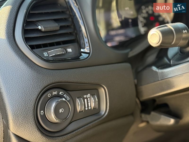 Внедорожник / Кроссовер Jeep Renegade 2018 в Ивано-Франковске фото 15 Внедорожник / Кроссовер Jeep Renegade 2018 в Ивано-Франковске